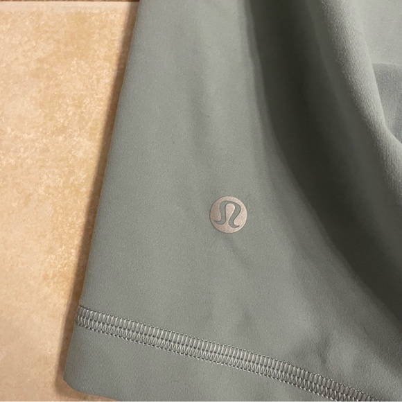 Lululemon Wunder Train Contour Fit High Rise Shorts 8” 6 - Picture 10 of 11